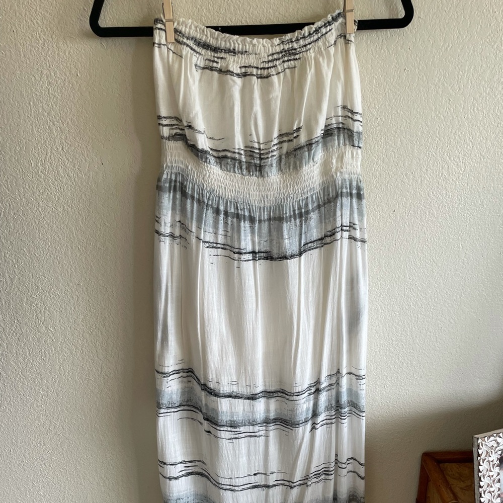 O’Neill strapless maxi dress, size medium, white with blue wash detail